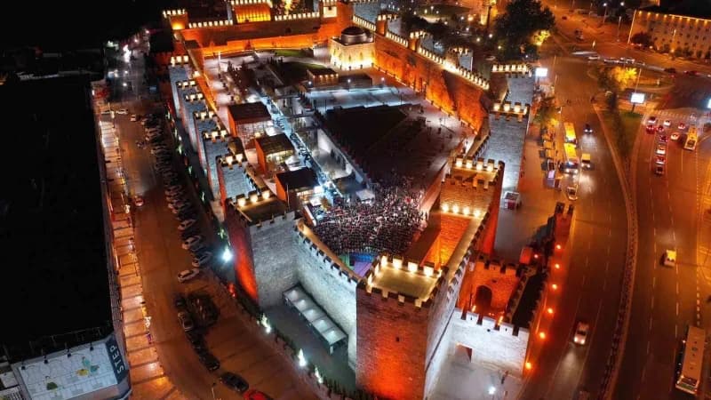 Kayseri Büyükşehir Belediye Başkanı Dr. Memduh Büyükkılıç, 27 Eylül Dünya Turizm Günü dolayısıyla yayımladığı mesajında,