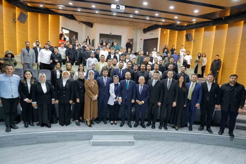 Kayseri Büyükşehir Belediye Başkanı Dr. Memduh Büyükkılıç, ‘türkiye Yüzyılı Buluşmaları’ kapsamında Kayseri’ye gelen AK