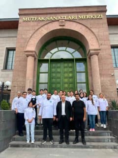 Kayseri Mutfak Akademisi’nde uygulamalı gastronomi eğitimi alan üniversite öğrencileri
