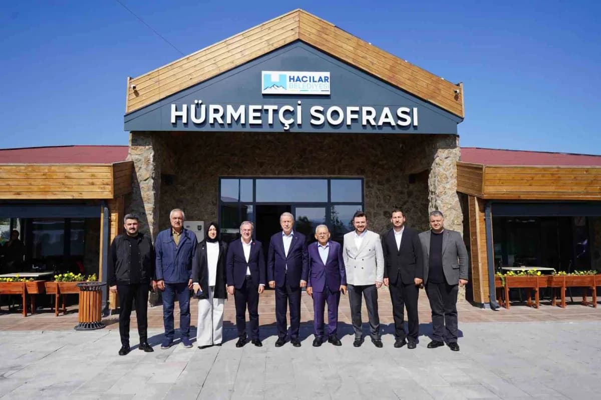 Kayseri Büyükşehir Belediye Başkanı Dr. Memduh Büyükkılıç; TBMM Millî Savunma Komisyonu Başkanı ve AK Parti Kayseri Mill