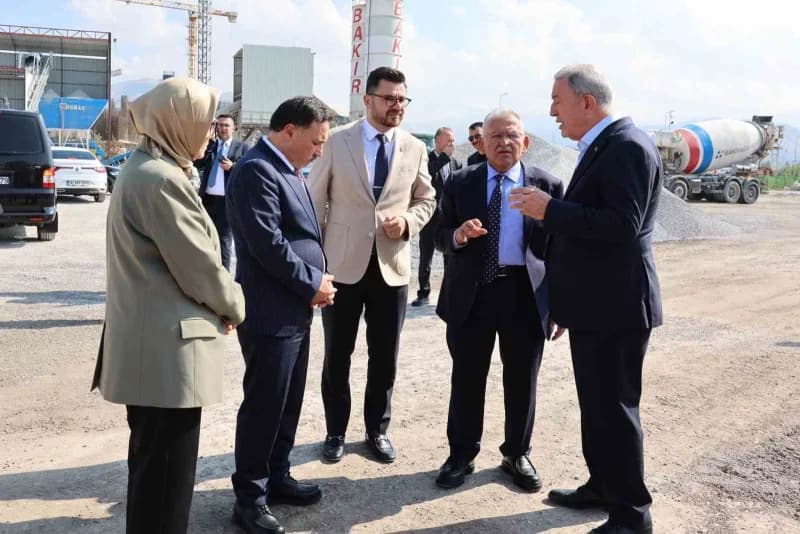 Kayseri Büyükşehir Belediye Başkanı Dr. Memduh Büyükkılıç; TBMM Milli Savunma Komisyonu Başkanı ve AK Parti Kayseri Mill