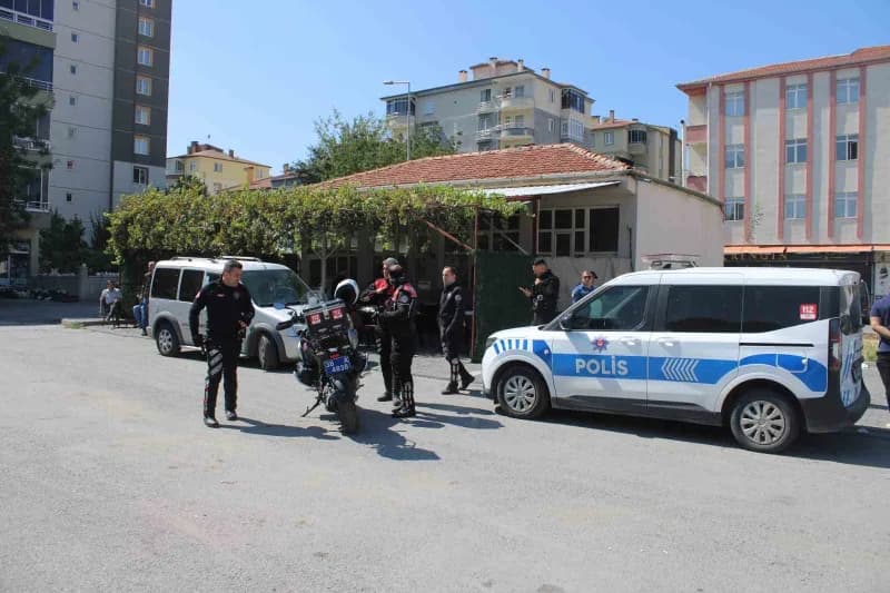 Kayseri Melikgazi ilçesinde kıraathane önünde yaşanan tüfekli saldırı sonrası olay yeri