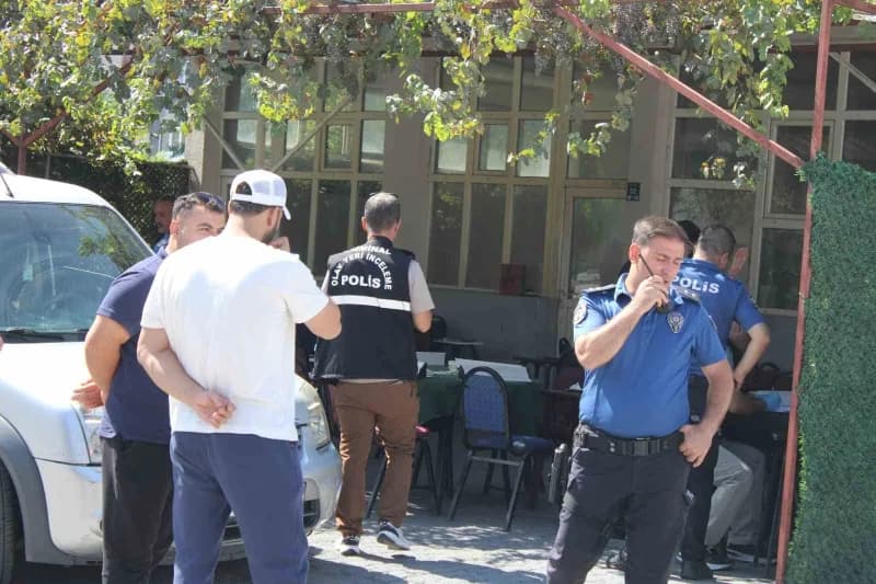 Kayseri’nin Melikgazi ilçesinde kıraathane çalışanı tarafından tüfekle vurularak, ağır yaralanan şahıs hayatını kaybetti
