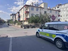 Kayseri Melikgazi ilçesinde motosiklet ile mobiletin çarpıştığı trafik kazası sonrası olay yeri