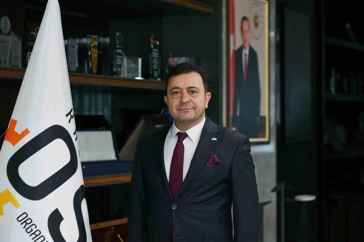 Kayseri OSB itfaiye araçları ve personeli yangın müdahalesi için hazır bekliyor
