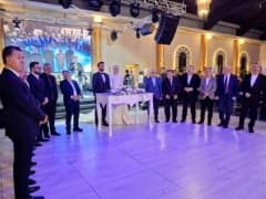 Kayseri'de Beyza Ejder ve Enes Dağ'ın düğün töreninde protokol üyeleri nikah sırasında bir arada