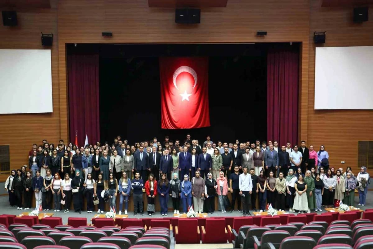 Kayseri Üniversitesi’nde (KAYÜ) 2026-2027 Akademik Yılı Oryantasyon Günleri kapsamında ‘öğrencilerimiz ile Buluşuyoruz’