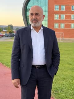 Kayserispor Başkanı Ali Çamlı basın toplantısında konuşuyor