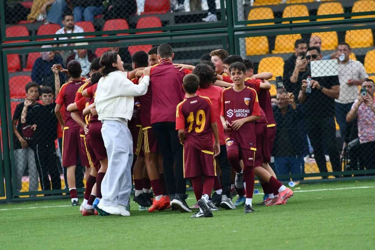 U14 Gelişim Ligi 15. Grupta mücadele eden Kayserispor ligin 2. Hafatsında evinde Mersin Terspor’u 3-1 yenerek, haftayı g