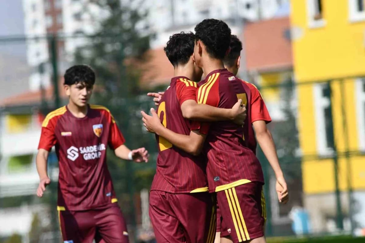 U15 Gelişim Ligi 15. Grupta mücadele eden Kayserispor ligin 2. Haftasında evinde oynadığı maçta Mersin Terspor’u 6-1 mağ
