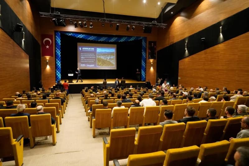 Kdz. Ereğli Ticaret ve Sanayi Odası Başkanı Arslan Keleş, Hüseyin Tatoğlu Kültür Merkezi’nde düzenlenen aday tanıtım top