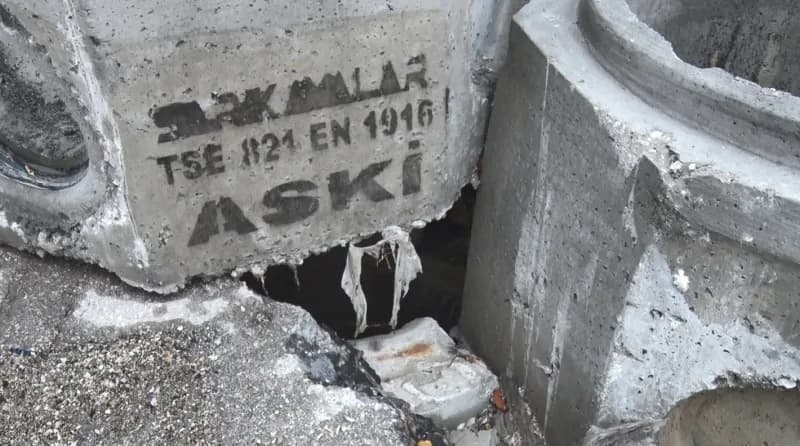 Ankara'nın Keçiören ilçesinde yaklaşık 1,5 yıldır devam eden altyapı çalışmalarıyla ilgili mahalle sakinleri, kanalizasy