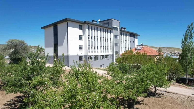 Talas Belediye Başkanı Mustafa Yalçın, Kepez’de yapımı tamamlanan MODERN okul binasının 28 Eylül’de eğitim öğretimin hiz