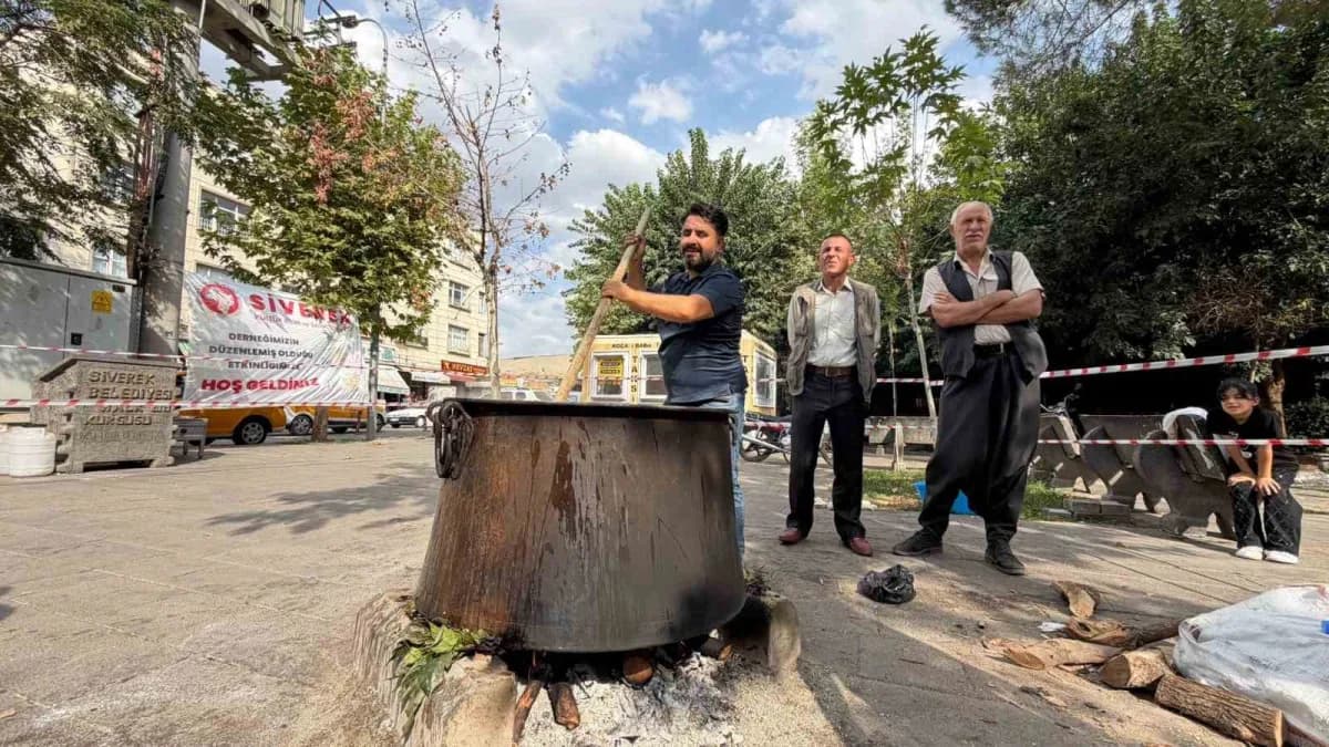 Şanlıurfa’nın Siverek ilçesinde, Geleneksel olarak 8 yıldır düzenlenen Şire ve Kerge etkinliği yoğun katılımla gerçekleş