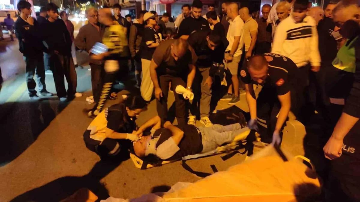 Edirne’nin Keşan ilçesinde motosikletin yayaya çarpması sonucu meydana gelen trafik kazasında 2 kişi yaralandı.