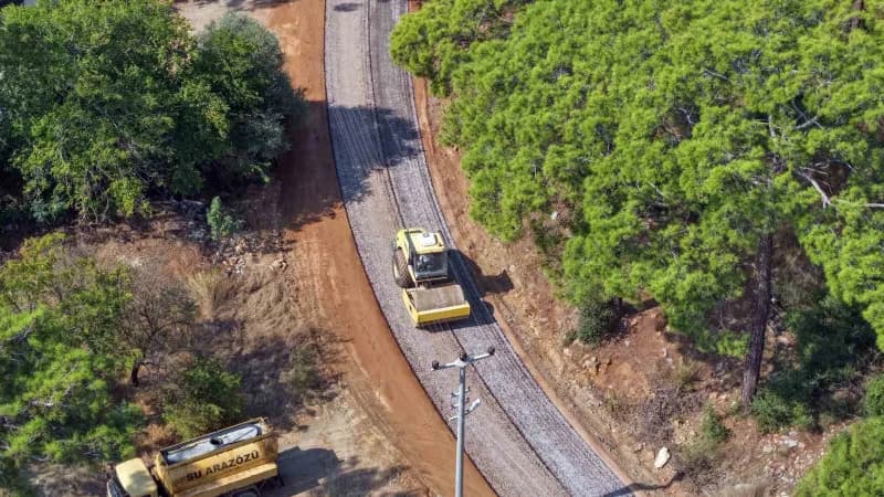 Alanya Belediyesi, Keşefli Mahallesi'nde uzun süredir beklenen yol çalışmasını tamamladı. Güneydenizi Sokak ile Keşefli