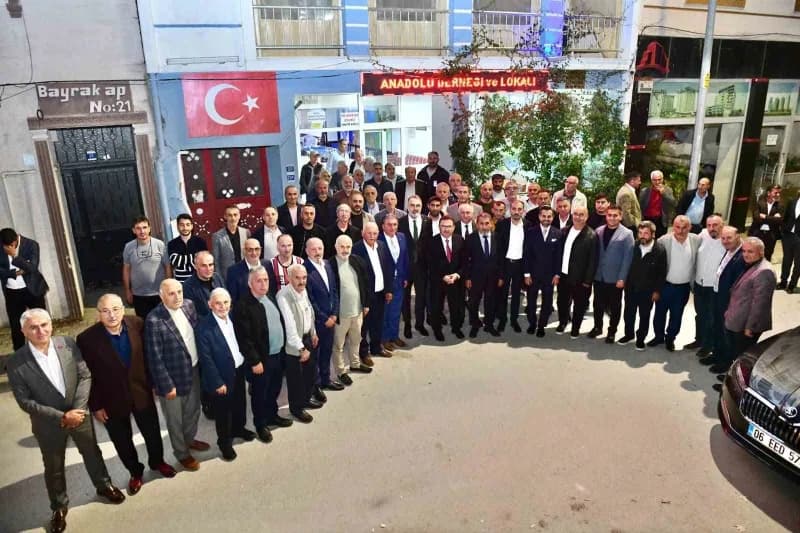 Türkiye Yüzyılı Buluşmaları kapsamında Kestel’e gelen önceki dönem İçişleri Bakanı ve AK Parti Erzurum Milletvekili Sela