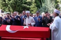 Amasya'da Kıbrıs Gazisi Bahattin Şen için Fatih Camii'nde düzenlenen cenaze töreni