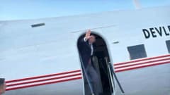 Eskişehir Sivrihisar'da Kıbrıs Gazisi Reşat Çolak, Douglas DC-3 uçağının yanında duygusal anlar yaşarken