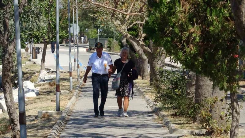 Çanakkale’de yaşayan Kıbrıs Gazisi Şükrü Şekerci, "Bir taraftan mutlu oluyorum bir taraftan kaybettimiz şehit olan arkad