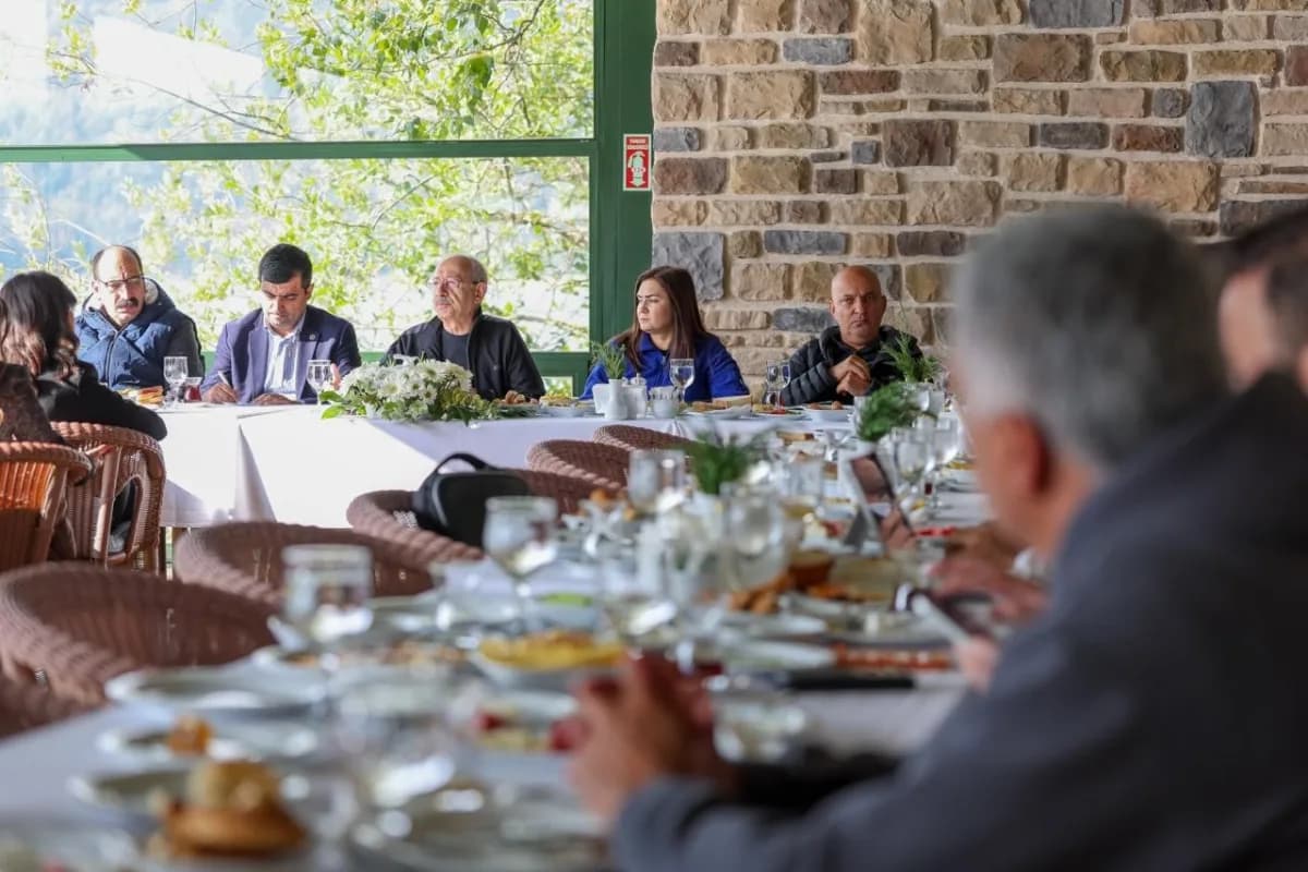 Cumhuriyet Halk Partisi Genel Başkanı Kemal Kılıçdaroğlu, "Benim ömür boyu CHP Genel Başkanlığı yapacağım diye bir iddia