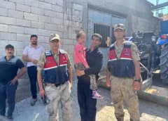 Kilis Polateli ilçesinde jandarma ekipleri down sendromlu çocuğun bulunması için dron destekli arama yapıyor