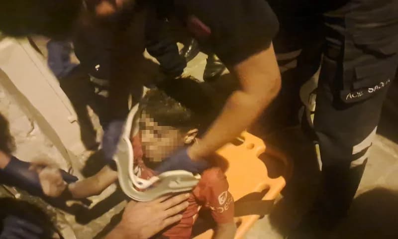 Kilis'te su kuyusuna düşen 13 yaşındaki çocuğun kurtarılması için AFAD ve itfaiye ekipleri olay yerinde müdahale ediyor