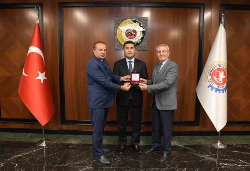 Kırgızistan İstanbul Başkonsolosu Çıngız Toktobekov ve Samsun TSO Yönetim Kurulu Başkanı Salih Zeki Murzioğlu görüşme sı