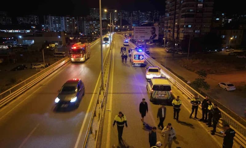 Kırıkkale'de iki otomobilin çarpışması sonucu meydana gelen trafik kazasında 2 kişi yaralandı