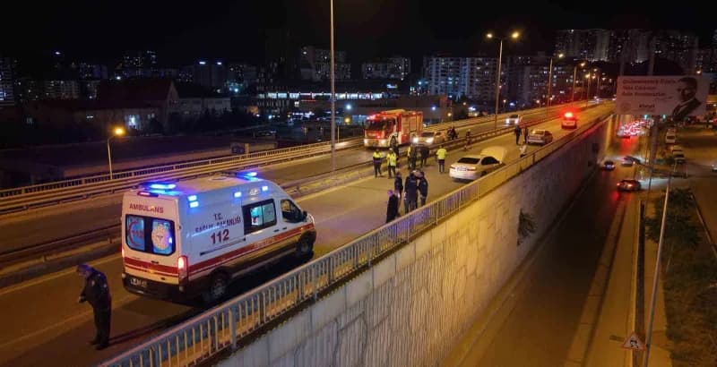 Kırıkkale'de iki otomobilin çarpışması sonucu meydana gelen trafik kazasında 2 kişi yaralandı