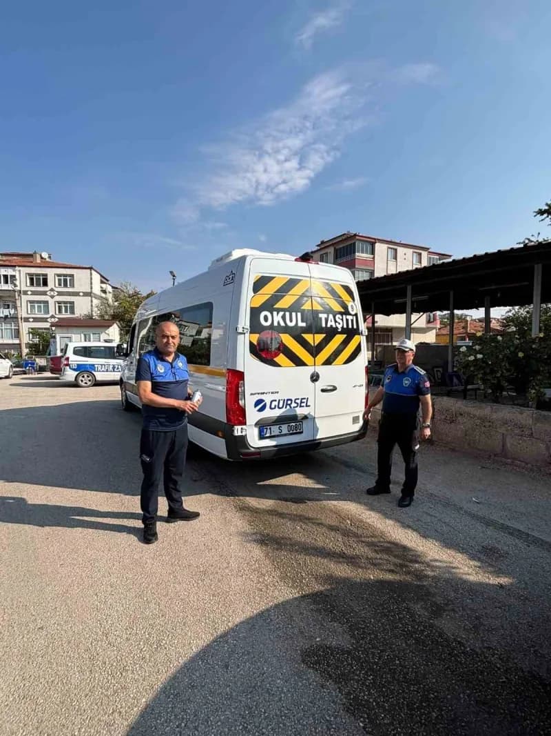 Kırıkkale Belediyesi, yeni eğitim ve öğretim yılının başlamasıyla birlikte öğrencilerin güvenli ulaşımını sağlamak amacı