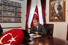 Afyonkarahisar’da kırsal kalkınma projesi toplantısından bir kare, Vali Dr. Naci Aktaş başkanlık ediyor