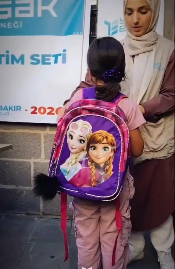 Diyarbakırlı hayırsever iş adamı Mehmet Bozkuş, geçtiğimiz hafta tedavi gördüğü hastanede hayatını kaybeden babası Hacı