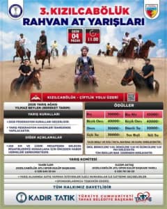 Kızılcabölük Mahallesi'nde düzenlenen rahvan at yarışlarında atlar ve jokeyler mücadele ediyor