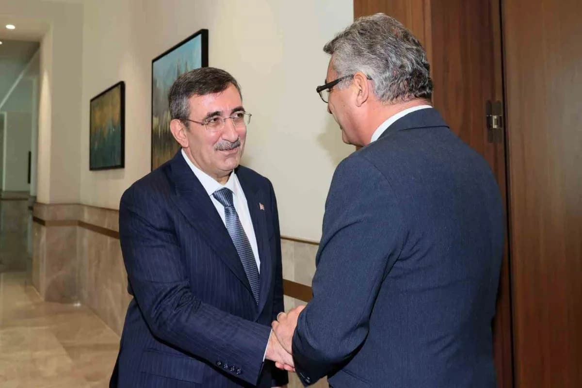 Kuzey Kıbrıs Türk Cumhuriyeti (KKTC) Cumhurbaşkanı Tufan Erhürman, Cumhurbaşkanı Yardımcısı Cevdet Yılmaz ile görüşme ge