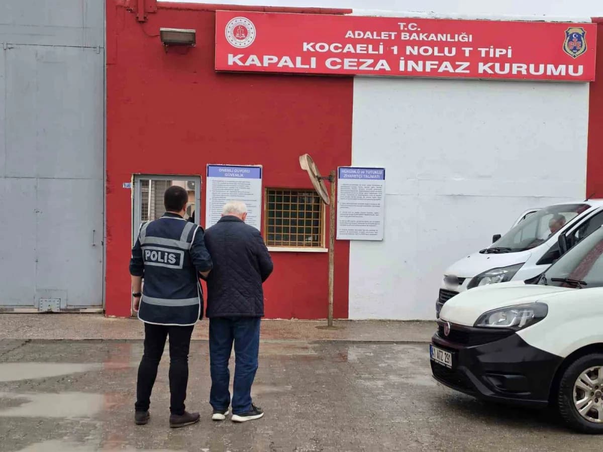 Kocaeli polis ekipleri suçluların yakalanması için operasyon düzenliyor