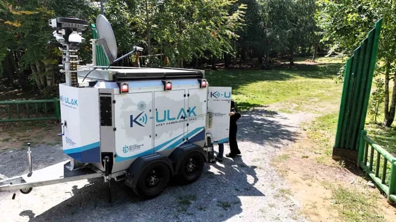 Kocaeli Büyükşehir Belediyesi, olası afetlerde iletişimin kesintiye uğramaması için uydu, GSM, Wi-fi ve bağımsız enerji
