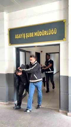 Kocaeli'de iş görüşmesi bahanesiyle banka hesabı açtıran ve kredi çekerek dolandırıcılık yapan şüphelilerin yakalanması