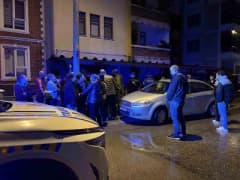 Kocaeli İzmit'te temel kazısı yapılan alanda toprak kayması sonrası tahliye edilen binalar