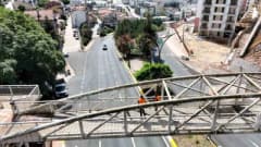 Kocaeli Santral Rampası’nda korkulukların boyanması ve yaya üst geçidinde bakım çalışmaları