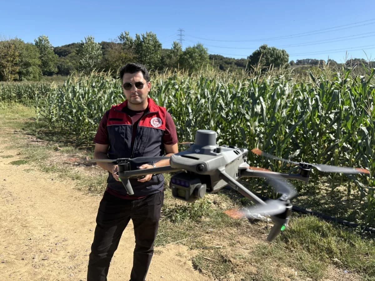 Kocaeli Kandıra'da yapay zeka destekli Akıllı Zirai Mücadele Projesi kapsamında tarım alanlarında dron ve multispektral