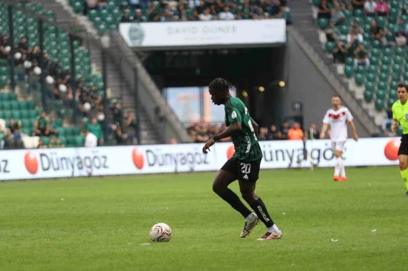 Trendyol Süper Lig’in 6. Haftasında Kocaelispor, Gaziantep FK’yı ağırlıyor. Karşılaşmanın ilk yarısı golsüz beraberlikle