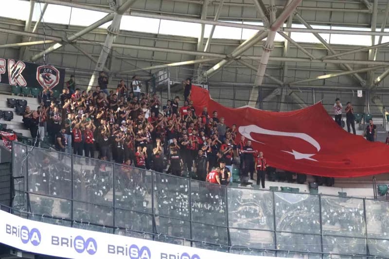 Trendyol Süper Lig’in 6. Haftasında Kocaelispor, Gaziantep FK’yı ağırlıyor. Karşılaşmanın ilk yarısı golsüz beraberlikle