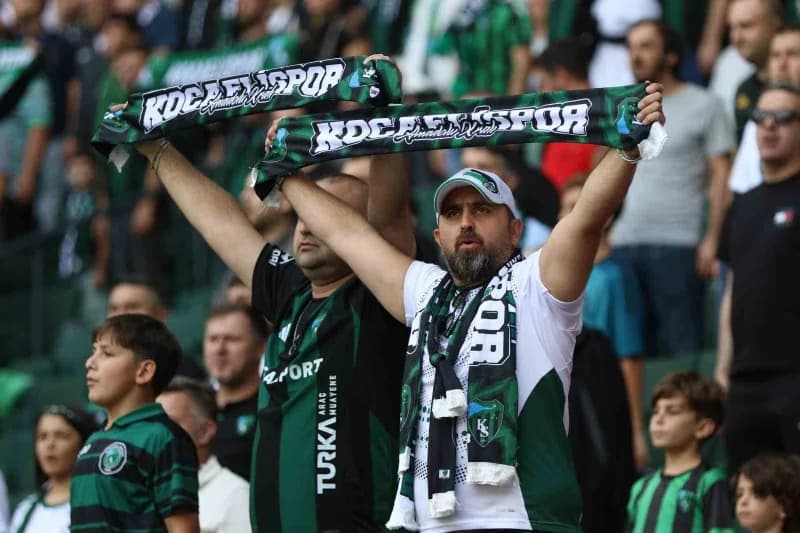 Trendyol Süper Lig’in 6. Haftasında Kocaelispor, Gaziantep FK’yı ağırlıyor. Karşılaşmanın ilk yarısı golsüz beraberlikle