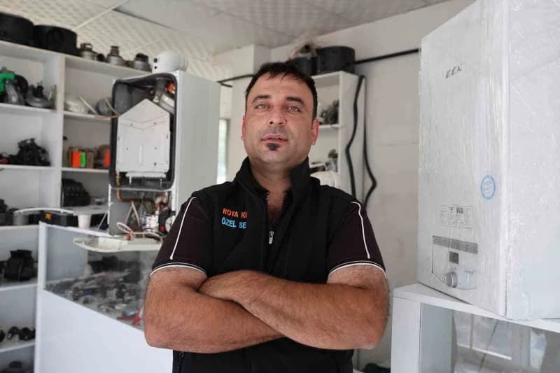 Kombi ustası Şafak Şimşek, Soğuk havalarda kombiyi sürekli açıp kapatmak yerine düşük derecede çalıştırmanın daha veriml