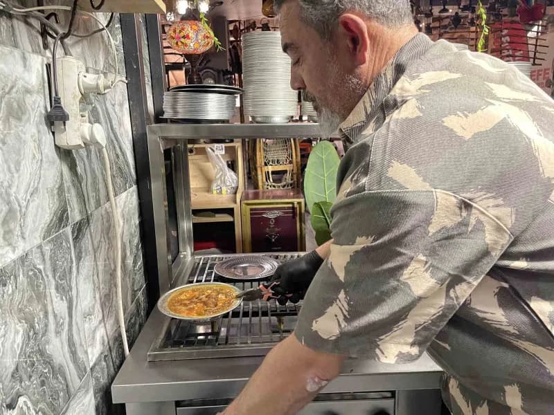 Mevsim geçişleriyle birlikte soğuk havaların etkisini göstermeye başlaması, vatandaşların kış aylarında tükettiği sıcak