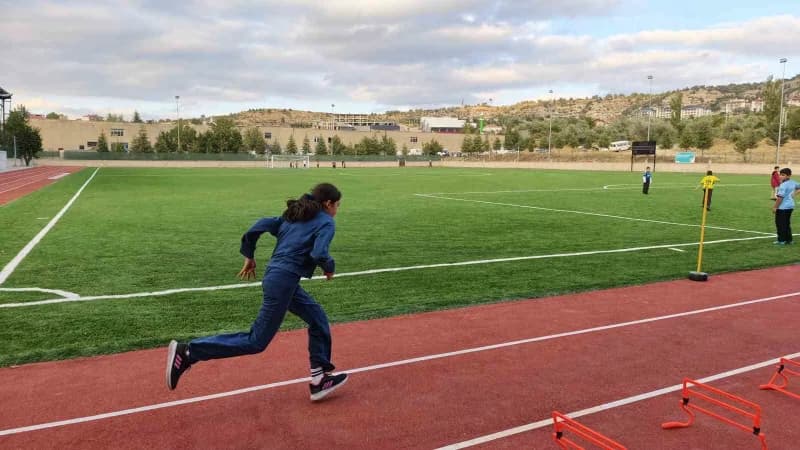 Konya’nın Bozkır ilçesinde, çocukların ve gençlerin sporla iç içe bir yaşam sürmelerini sağlamak amacıyla başlatılan gön