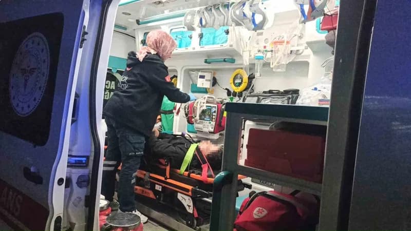 Konya’nın Seydişehir ilçesinde otomobil ile motosikletin çarpışması sonucu meydana gelen trafik kazasında 3 kişi yaralan