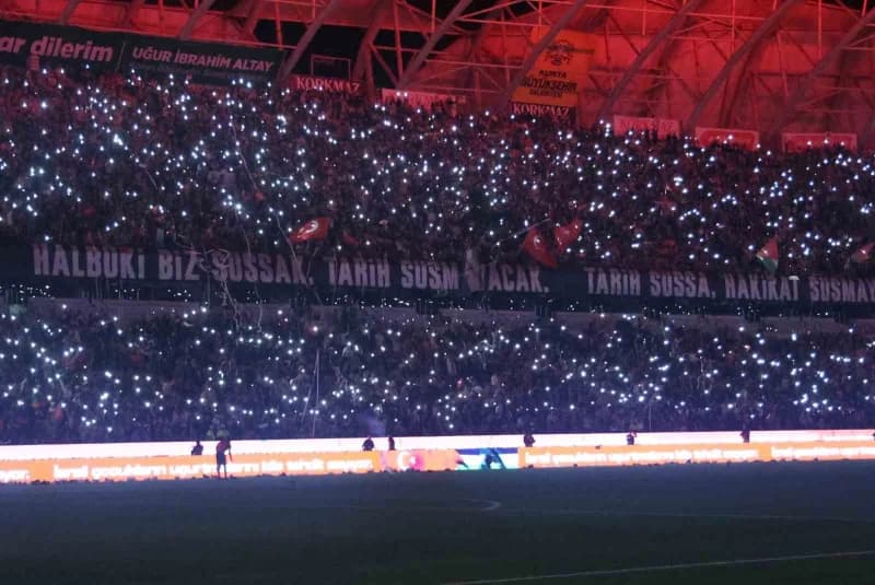 Konyaspor ile Filistin Milli Takımı, Konya'da oynanan dostluk karşılaşmasında 2-2 berabere kaldı.