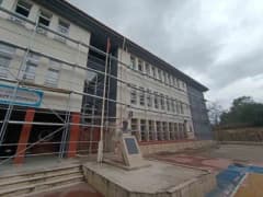 Körfez’de belediye ekiplerinin okullarda bakım ve onarım çalışması yapması